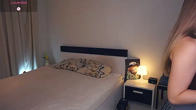 CathrynGeer online show from 23, 9, 2025