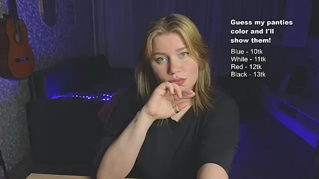 Snapshot of Kira_Citro chatting on 13, 9, 2025 Kira Citro online show from 13, 9, 2025