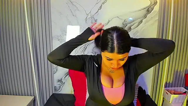 Snapshot of venusowen_ chatting on 9, 4, 2026 venusowen online show from 9, 4, 2026