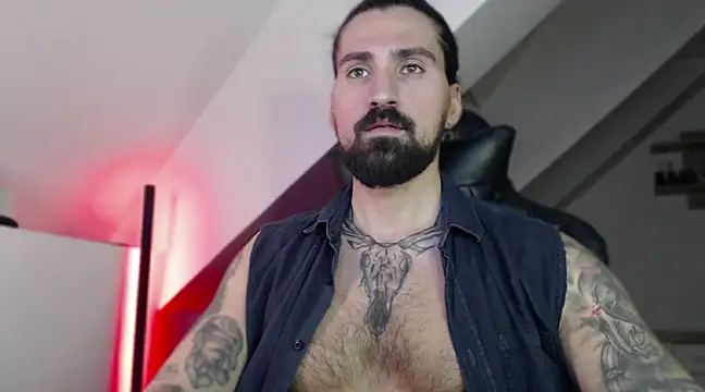 Snapshot of MateoHunk chatting on 1, 1, 2025 MateoHunk online show from 1, 1, 2025