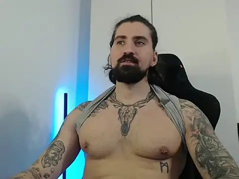 Snapshot of MateoHunk chatting on 13, 10, 2025 MateoHunk online show from 13, 10, 2025