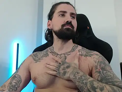 Snapshot of MateoHunk chatting on 25, 10, 2025 MateoHunk online show from 25, 10, 2025