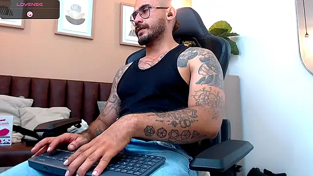 hanz col online show from 6, 12, 2024
