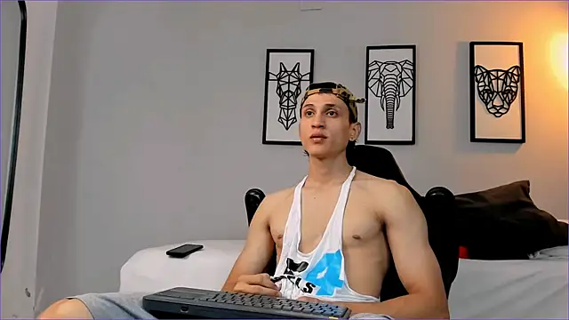 connor twink online show from 23, 12, 2024