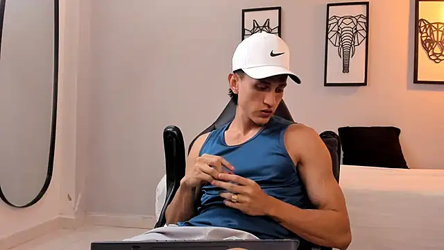 connor twink online show from 14, 1, 2025