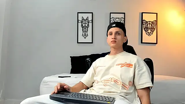 connor twink online show from 29, 1, 2025