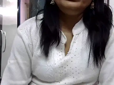 Snapshot of l_l_ish chatting on 2, 1, 2025 l l ish online show from 2, 1, 2025