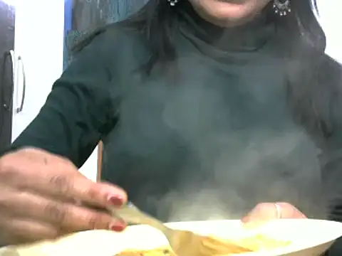Snapshot of l_l_ish chatting on 3, 1, 2025 l l ish online show from 3, 1, 2025