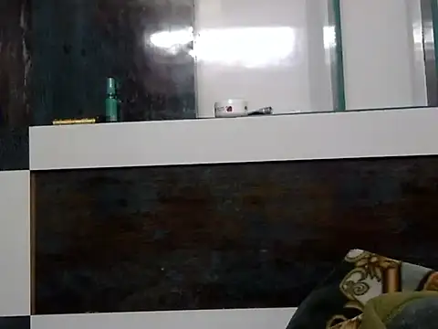 Snapshot of l_l_ish chatting on 6, 2, 2025 l l ish online show from 6, 2, 2025