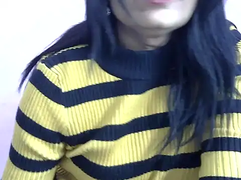 Snapshot of l_l_ish chatting on 8, 2, 2025 l l ish online show from 8, 2, 2025