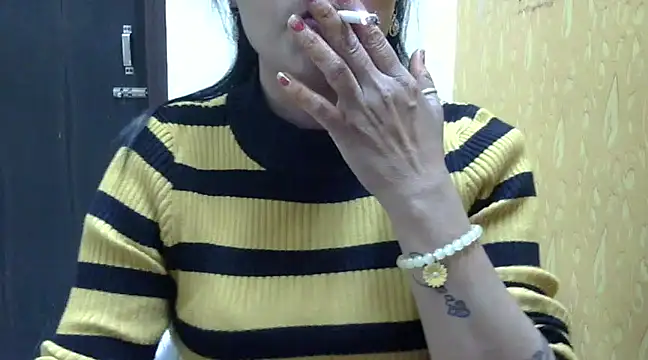 Snapshot of l_l_ish chatting on 28, 2, 2025 l l ish online show from 28, 2, 2025