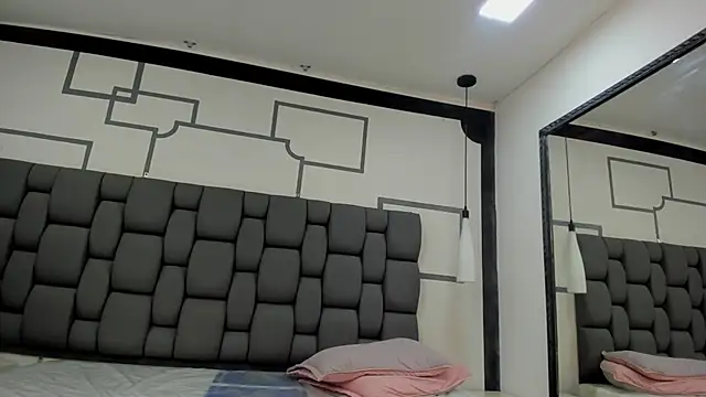 Snapshot of Jade_squirtt chatting on 16, 12, 2024 Jade squirtt online show from 16, 12, 2024