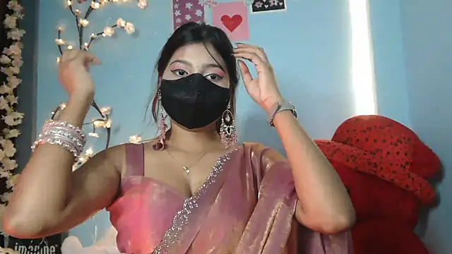 Reena Singh53 online show from 2, 2, 2026