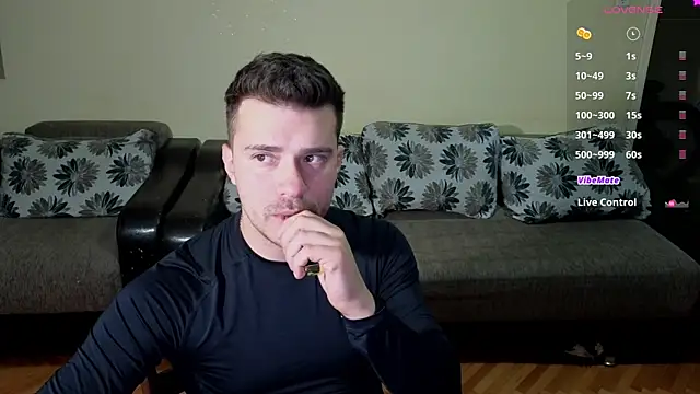 Snapshot of JohnnyStepBro chatting on 1, 10, 2025 JohnnyStepBro online show from 1, 10, 2025