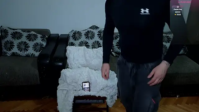 Snapshot of JohnnyStepBro chatting on 10, 4, 2026 JohnnyStepBro online show from 10, 4, 2026