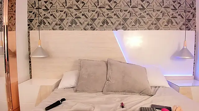 IvannaAnggel online show from 18, 2, 2025