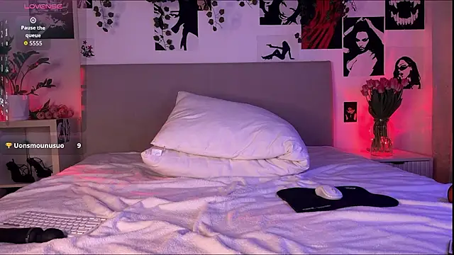 Snapshot of Lisa_Moones chatting on 5, 3, 2026 Lisa Moones online show from 5, 3, 2026