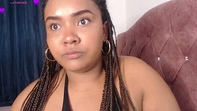 Snapshot of Evelyn_Sandoval chatting on 11, 3, 2025 Evelyn Sandoval online show from 11, 3, 2025