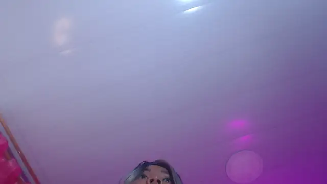 Snapshot of Evelyn_Sandoval chatting on 23, 10, 2025 Evelyn Sandoval online show from 23, 10, 2025