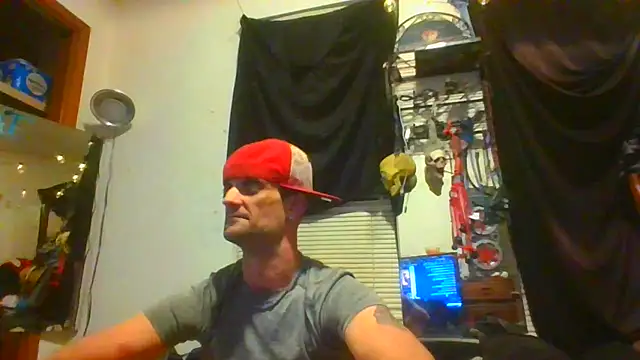 Snapshot of slinginbigD chatting on 26, 12, 2024 slinginbigD online show from 26, 12, 2024