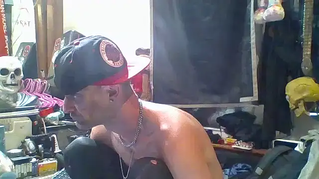 Snapshot of slinginbigD chatting on 6, 10, 2025 slinginbigD online show from 6, 10, 2025