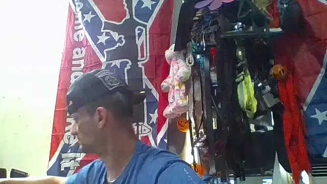 Snapshot of slinginbigD chatting on 16, 10, 2025 slinginbigD online show from 16, 10, 2025