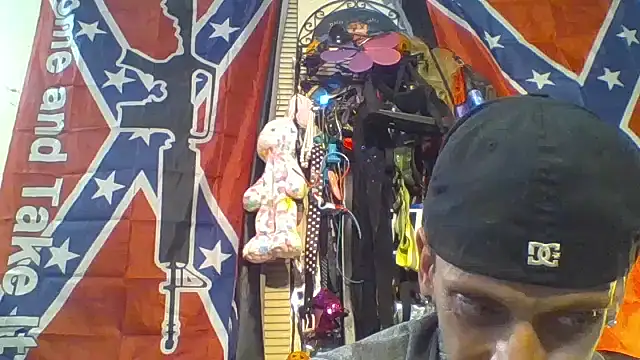 Snapshot of slinginbigD chatting on 24, 10, 2025 slinginbigD online show from 24, 10, 2025