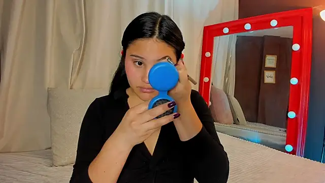 Snapshot of Little_Ivy chatting on 5, 2, 2026 Little Ivy online show from 5, 2, 2026