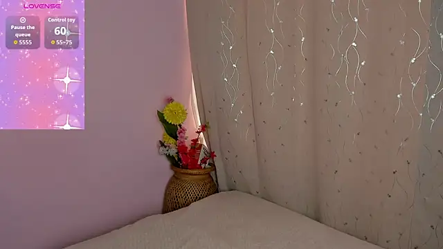 Snapshot of Little_Ivy chatting on 1, 4, 2026 Little Ivy online show from 1, 4, 2026