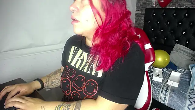 Snapshot of Bruja__Scarlata chatting on 20, 2, 2025 Bruja  Scarlata online show from 20, 2, 2025