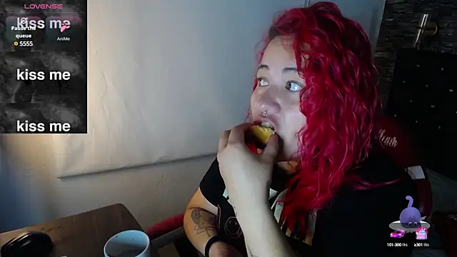 Snapshot of Bruja__Scarlata chatting on 1, 3, 2025 Bruja  Scarlata online show from 1, 3, 2025