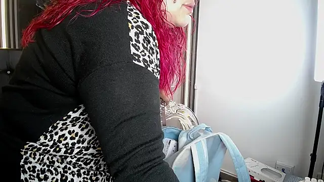 Snapshot of Bruja__Scarlata chatting on 17, 9, 2025 Bruja  Scarlata online show from 17, 9, 2025