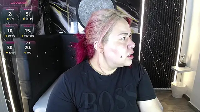 Snapshot of Bruja__Scarlata chatting on 4, 10, 2025 Bruja  Scarlata online show from 4, 10, 2025
