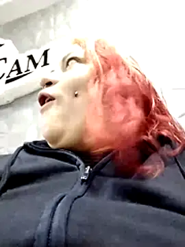 Bruja  Scarlata online show from 18, 12, 2025