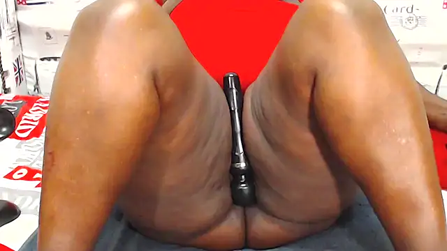 Snapshot of Honeybumsx32 chatting on 18, 3, 2026 Honeybumsx32 online show from 18, 3, 2026