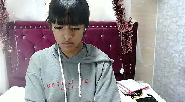 Snapshot of amathistalx chatting on 11, 1, 2025 amathistalx online show from 11, 1, 2025