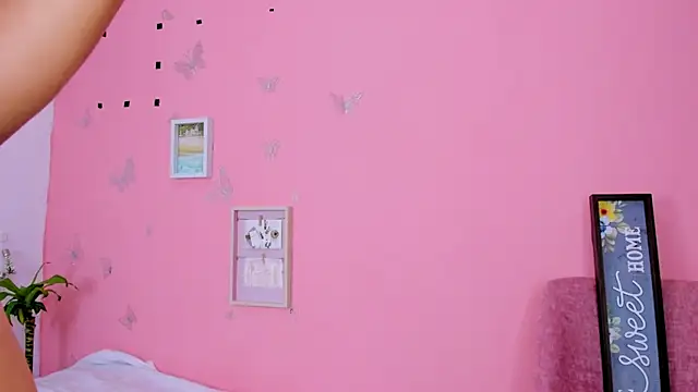 Snapshot of Amandalorense_ chatting on 5, 2, 2025 Amandalorense online show from 5, 2, 2025