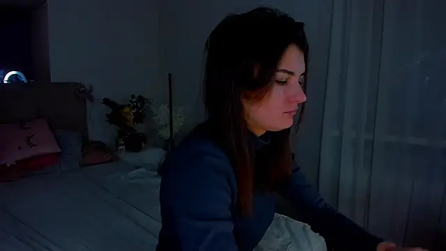 Laura Leee online show from 30, 12, 2024