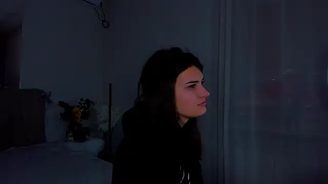 Laura Leee online show from 2, 1, 2025