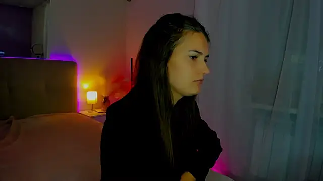 Snapshot of Laura_Leee chatting on 14, 9, 2025 Laura Leee online show from 14, 9, 2025