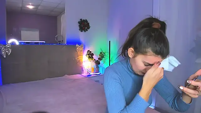 Laura Leee online show from 21, 12, 2025