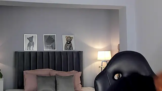 Madie  collins online show from 10, 1, 2026