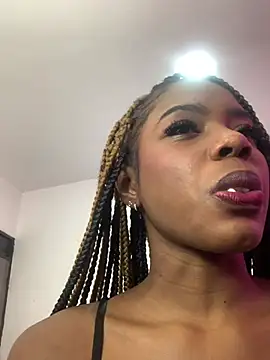 Snapshot of clhoe_miller1 chatting on 16, 12, 2024 clhoe miller1 online show from 16, 12, 2024