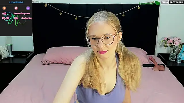 Snapshot of CatmintLush chatting on 30, 4, 2026 CatmintLush online show from 30, 4, 2026