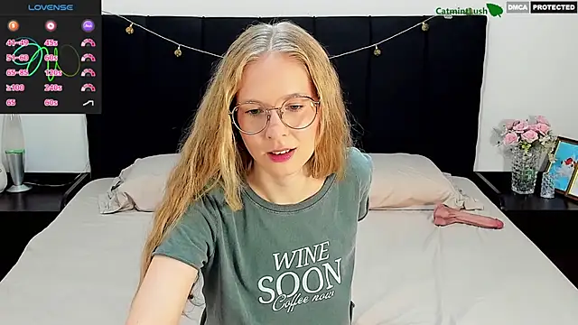 Snapshot of CatmintLush chatting on 3, 5, 2026 CatmintLush online show from 3, 5, 2026