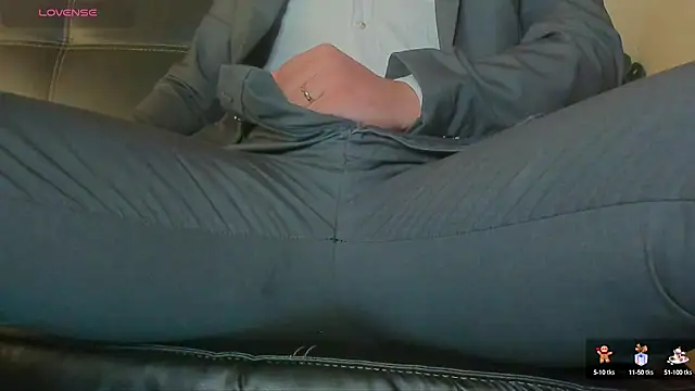 MrLonely02 online show from 24, 12, 2024