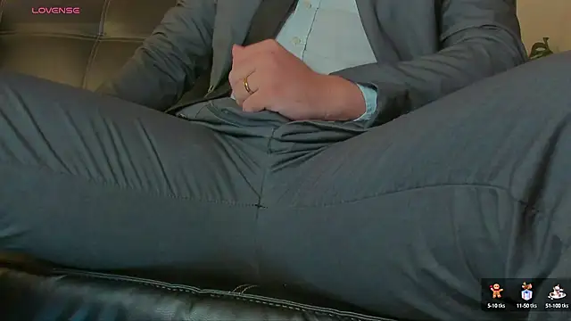 MrLonely02 online show from 28, 12, 2024