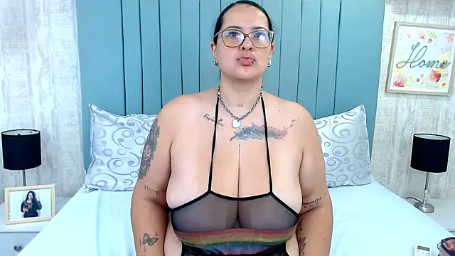 KarllaWalker online show from 10, 5, 2026