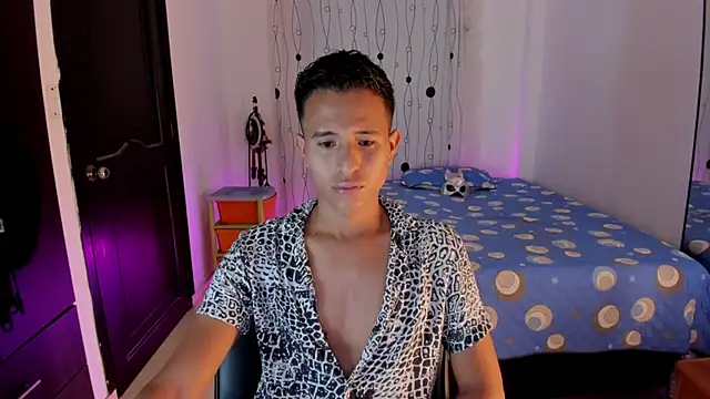 Snapshot of alessandro_wizard chatting on 5, 2, 2025 alessandro wizard online show from 5, 2, 2025