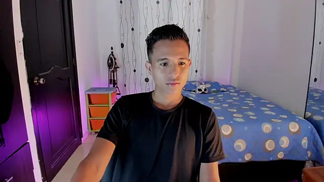 Snapshot of alessandro_wizard chatting on 7, 2, 2025 alessandro wizard online show from 7, 2, 2025